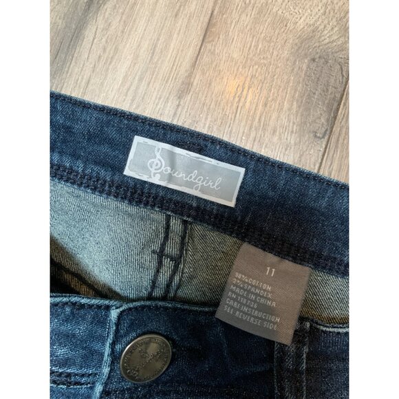 SoundGirl Junior 11 Midrise Cropped Capri Distressed Blue Jeans Five Pocket - Picture 2 of 6